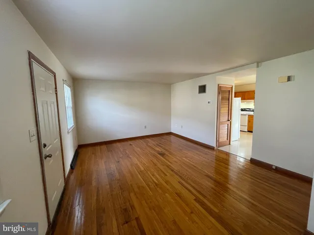 $1,200 | 1781 E Lincoln Way East, Chambersburg, PA 17202