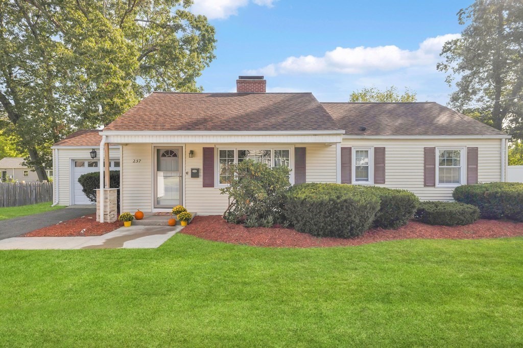 257 Winton Street Springfield, MA 01118 - Photo 1 of 42 Gallery Image 1
