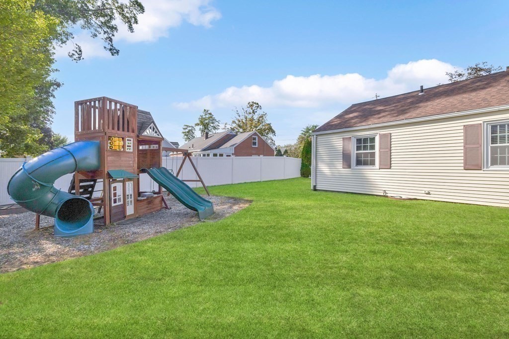 257 Winton Street Springfield, MA 01118 - Photo 40 of 42 Gallery Image 40