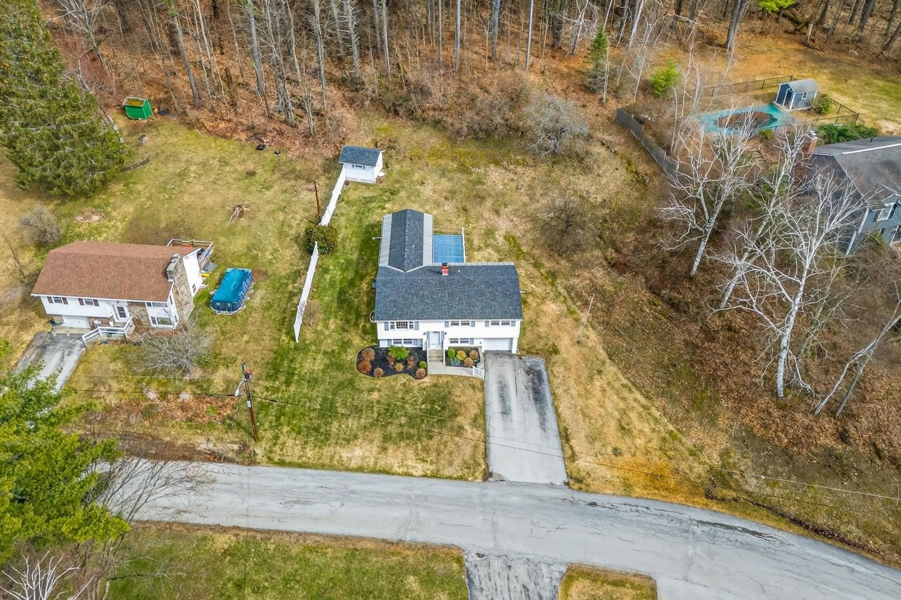 47 Chatterton Park Proctor, VT 05765 - Photo 4 of 50