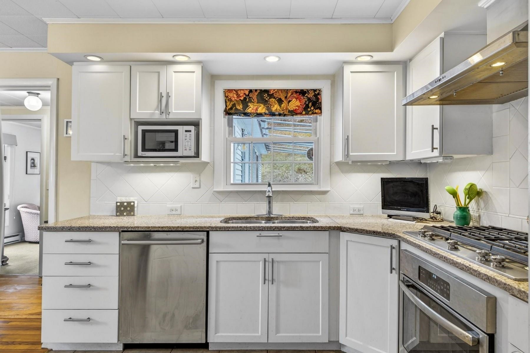 47 Chatterton Park Proctor, VT 05765 - Photo 7 of 50