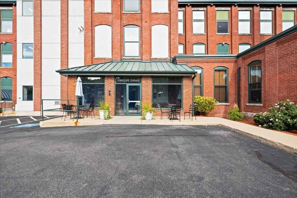 1 Envelope Terrace, Unit 207 Worcester, MA 01604 - Photo 16 of 17 Gallery Image 16