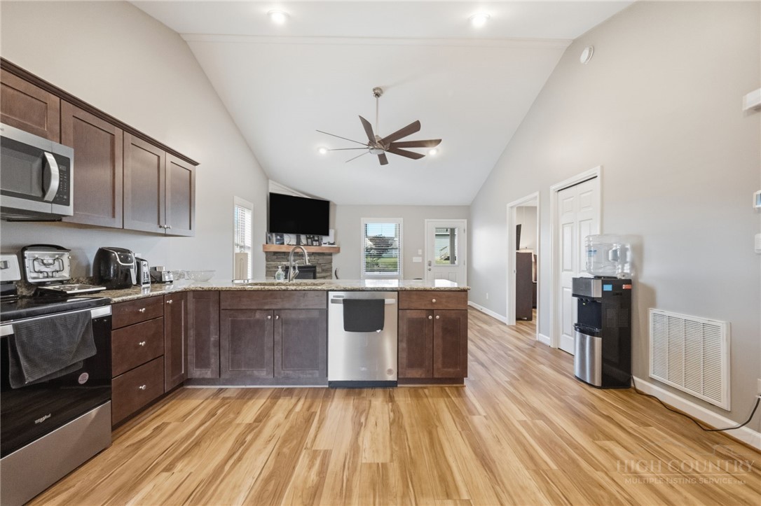 463 Townhomes Place, Unit 21 Boone, NC 28607 - Photo 11 of 28