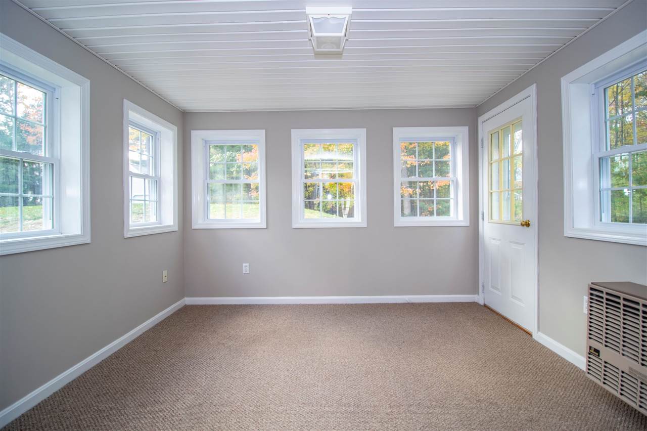 4 Devon Road Hampstead, NH 03841 - Photo 13 of 40