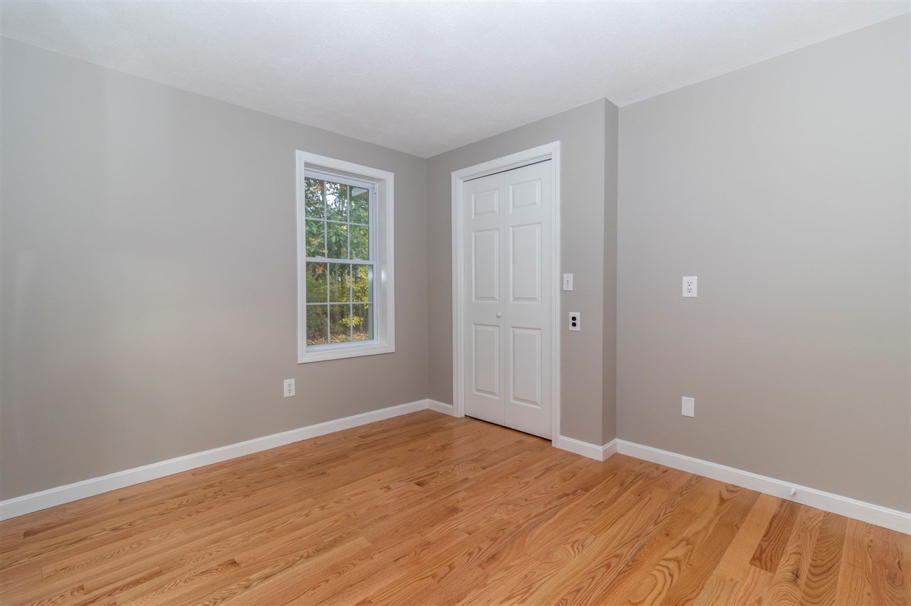 4 Devon Road Hampstead, NH 03841 - Photo 15 of 40