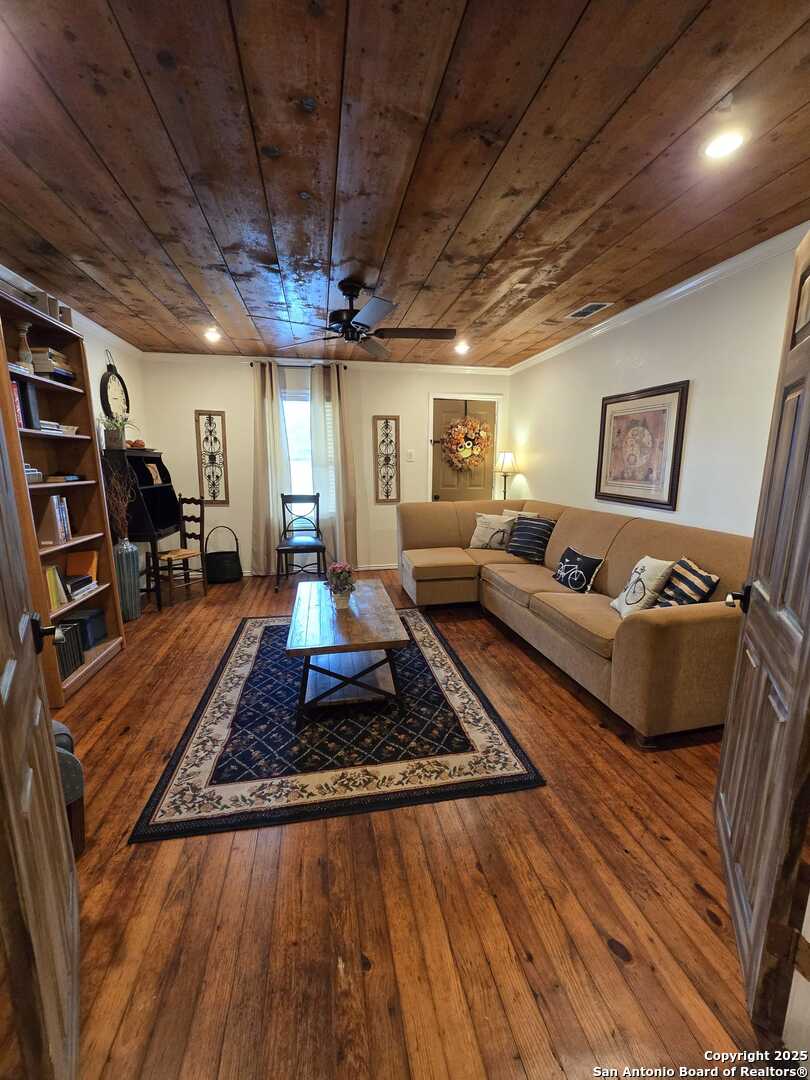 1020 Mission Road San Antonio, TX 78210 - Photo 14 of 48 Gallery Image 14
