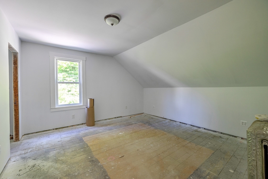 136 Quaboag Street Warren, MA 01083 - Photo 17 of 38