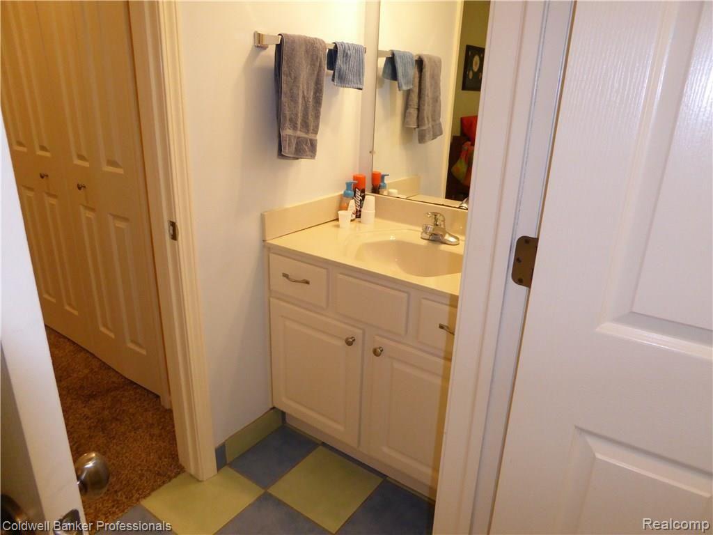 2557 33 Mile Road Romeo, MI 48065 - Photo 28 of 57 Jack & Jill bath.JPG