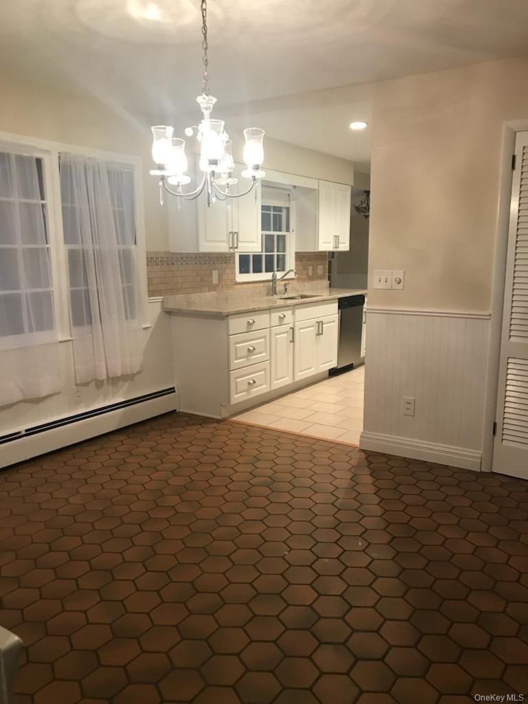116 Meadow Road Briarcliff Manor, NY 10510 - Photo 2 of 13