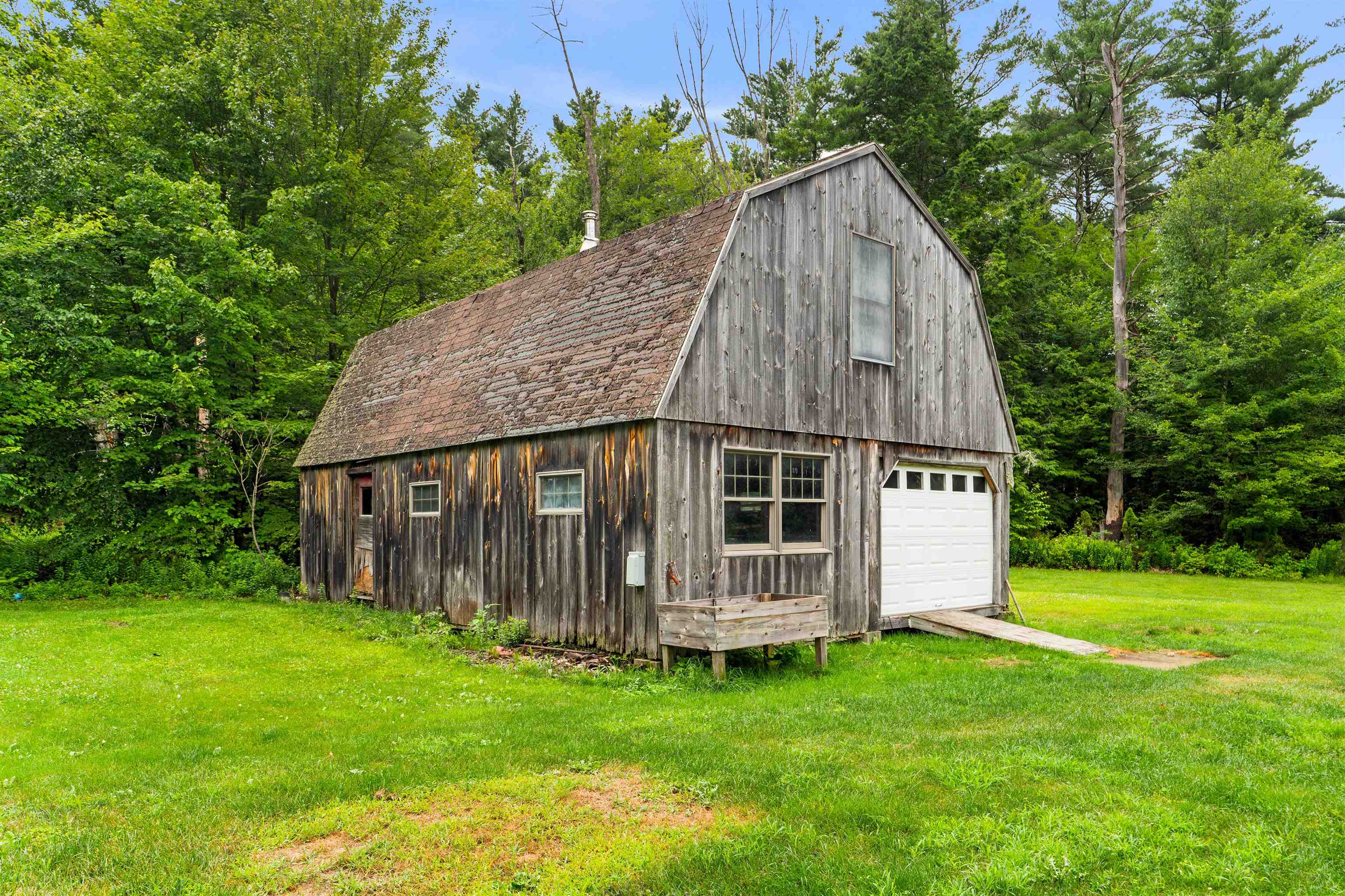 69 Mountain Road Deerfield, NH 03037 - Photo 2 of 36