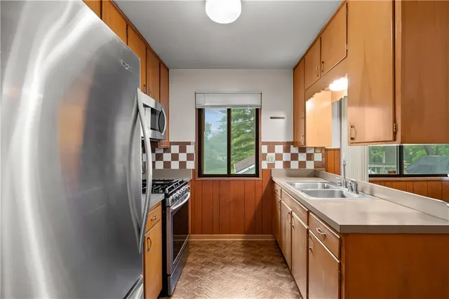 $149,999 | 2903 Northeast 56 Terrace, Gladstone, MO 64119