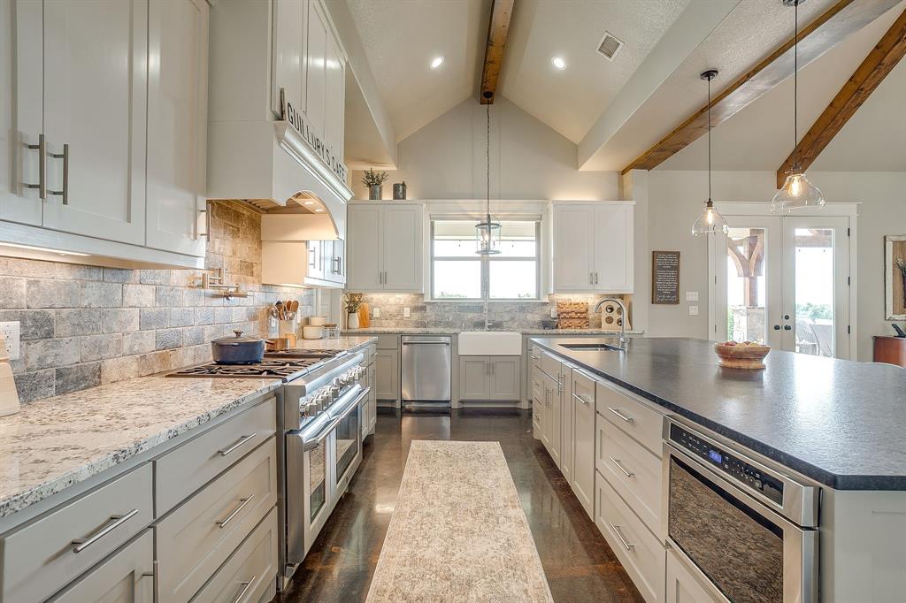 227 Rock Springs Road Weatherford, TX 76088 - Photo 13 of 40
