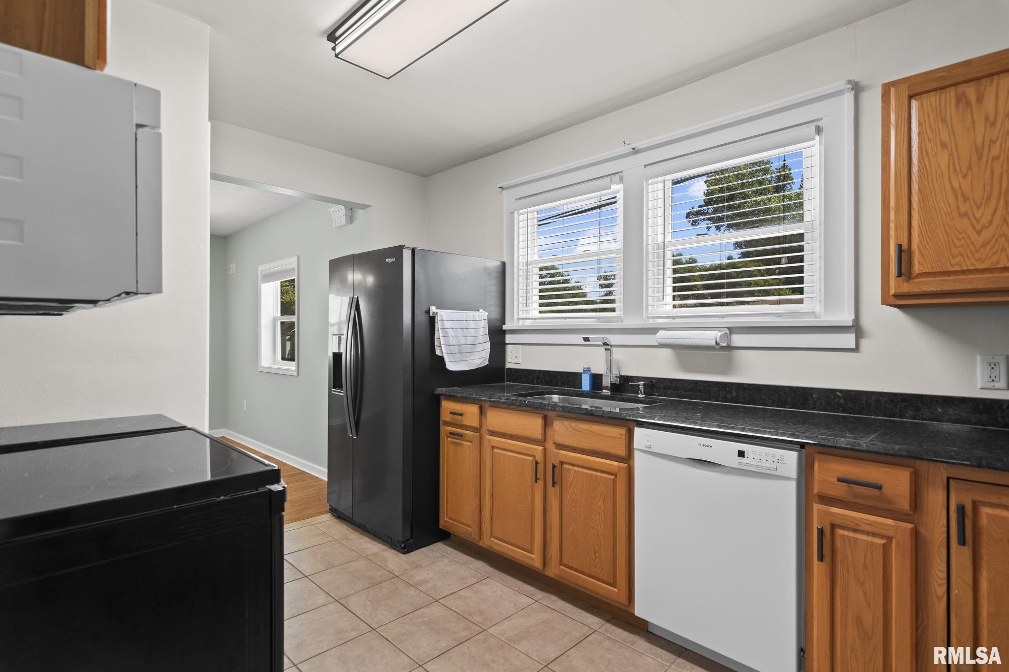 3252 South 2nd Street Springfield, IL 62703 - Photo 7 of 33
