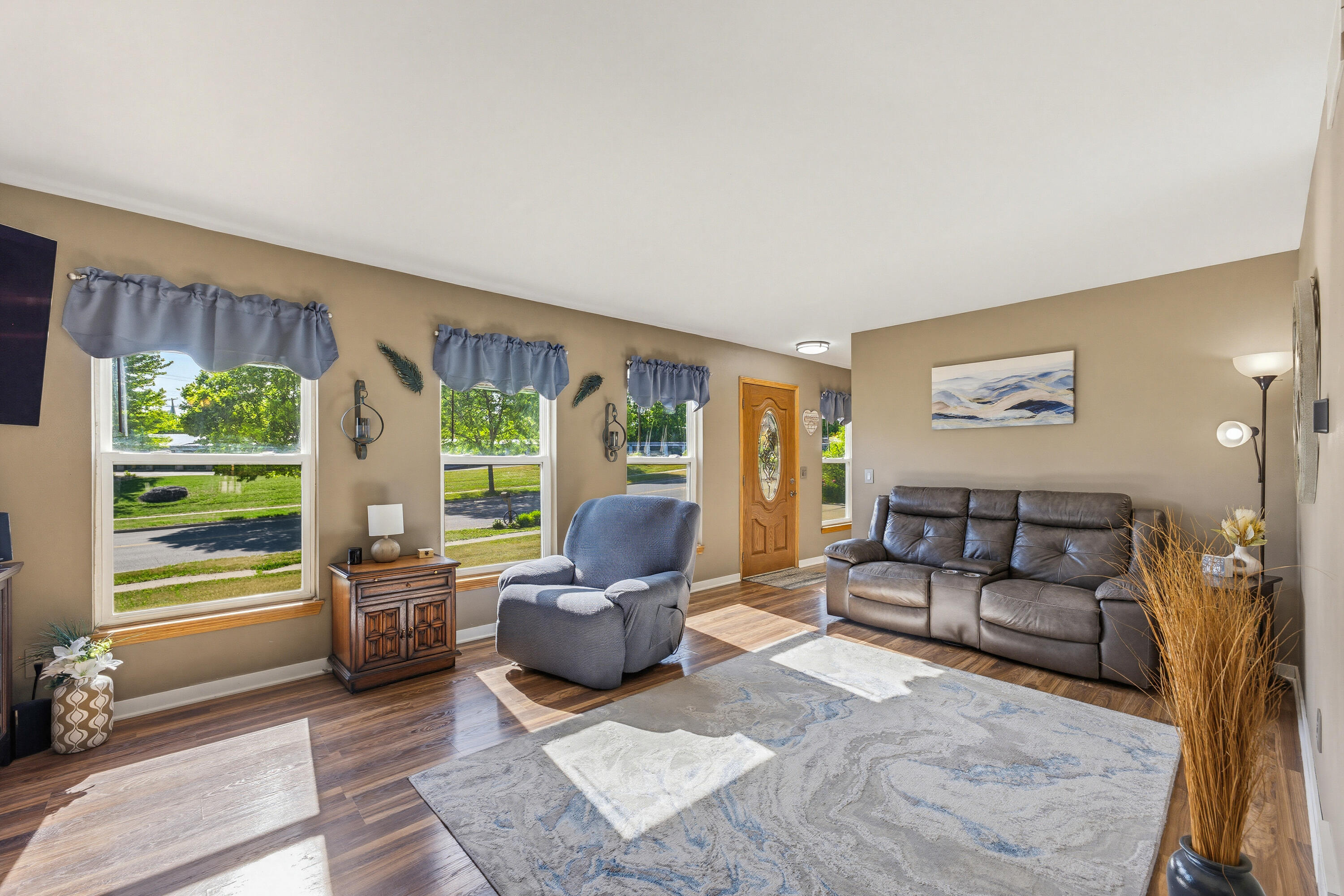 1709 Schmidt Road West Bend, WI 53090 - Photo 5 of 22 6-print-1709-schmidt-rd