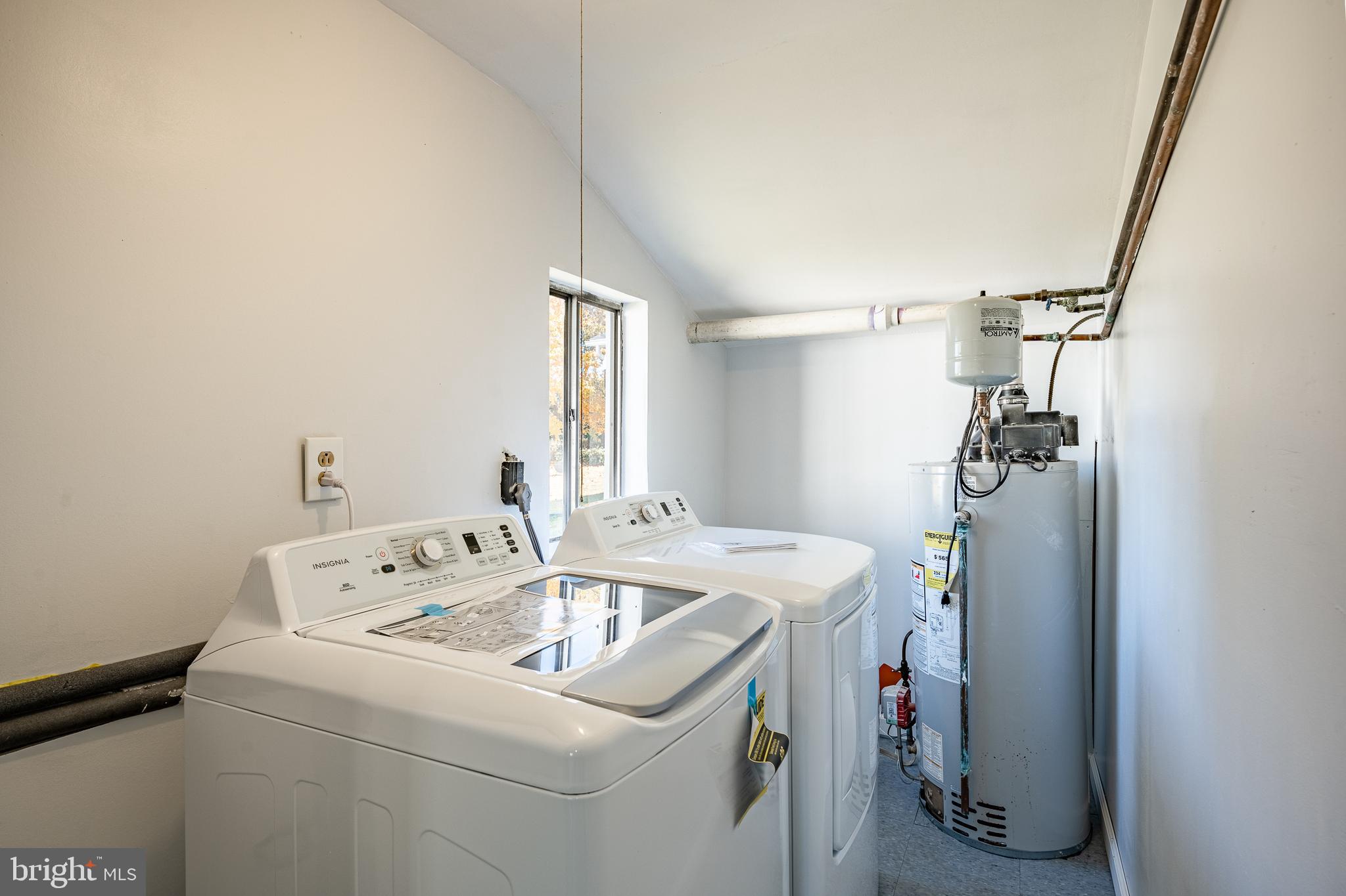 325 Howell School Road Bear, DE 19701 - Photo 17 of 36 laundry