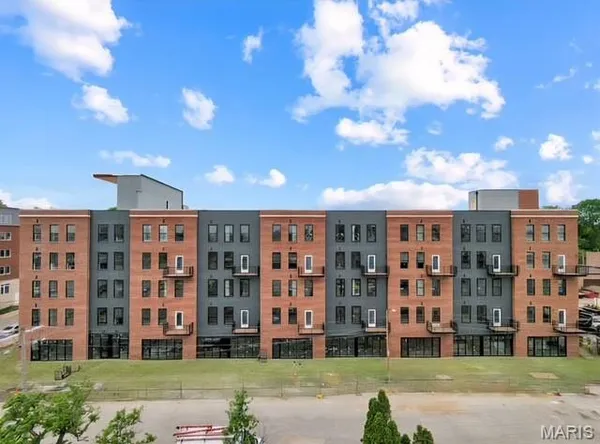 $2,900 | 2300 Lasalle Street, Unit 211, St. Louis, MO 63104