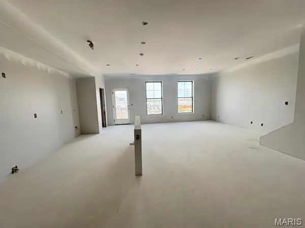 $2,900 | 2300 Lasalle Street, Unit 211, St. Louis, MO 63104