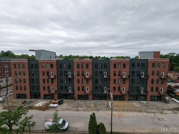 $2,900 | 2300 Lasalle Street, Unit 211, St. Louis, MO 63104