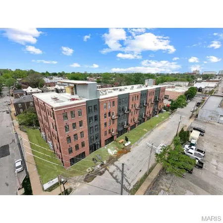 $2,900 | 2300 Lasalle Street, Unit 211, St. Louis, MO 63104