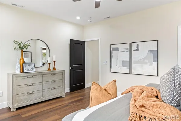 $2,900 | 2300 Lasalle Street, Unit 211, St. Louis, MO 63104