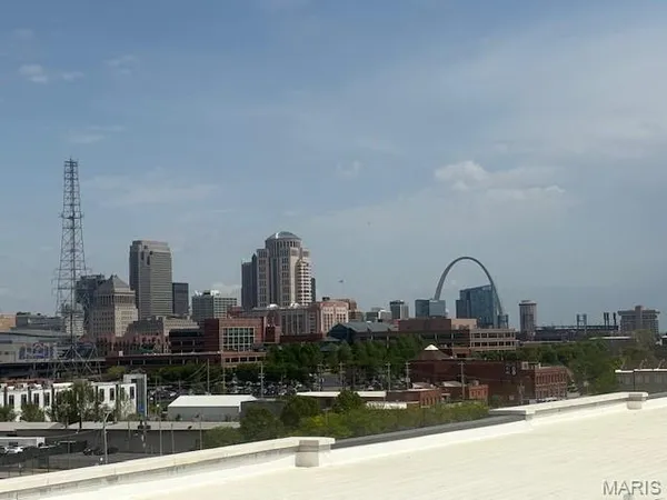 $2,900 | 2300 Lasalle Street, Unit 211, St. Louis, MO 63104