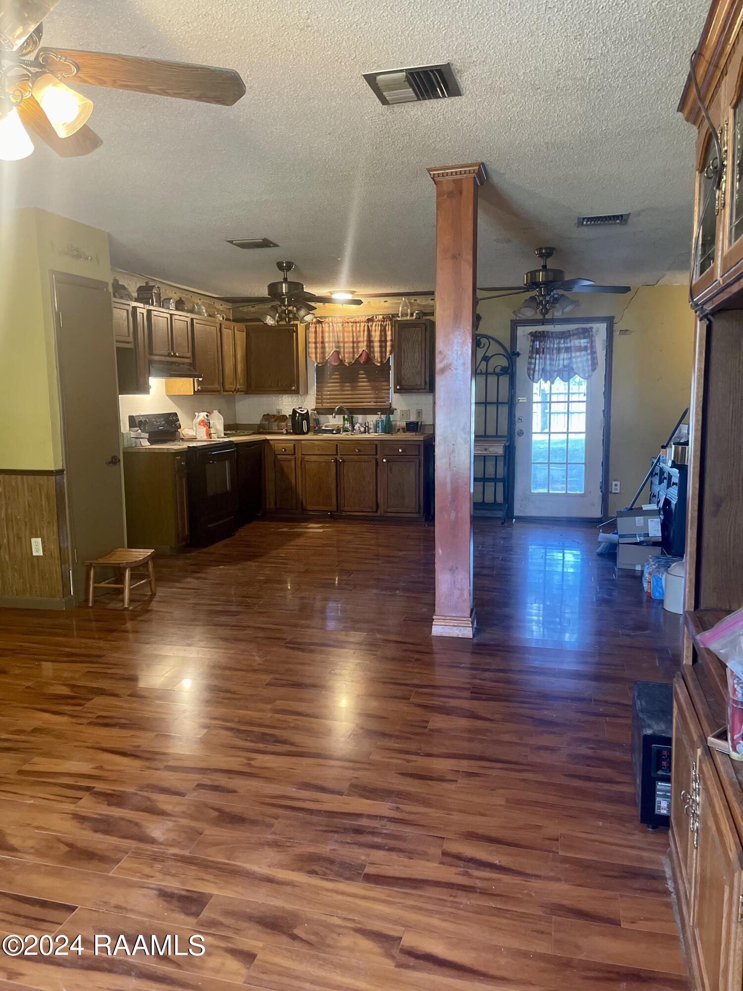 1001 Russo Road New Iberia, LA 70563 - Photo 2 of 7 IMG_2657
