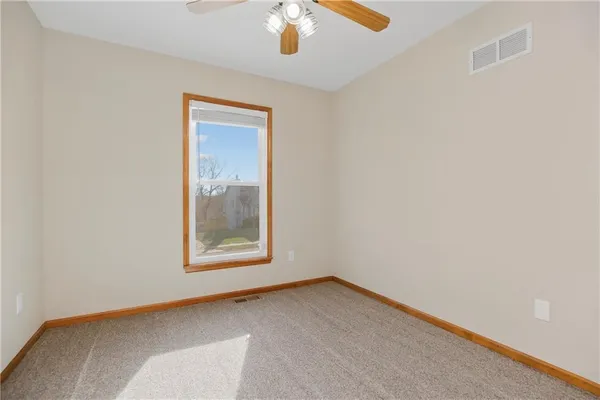 $345,000 | 14114 Lora Street, Smithville, MO 64089