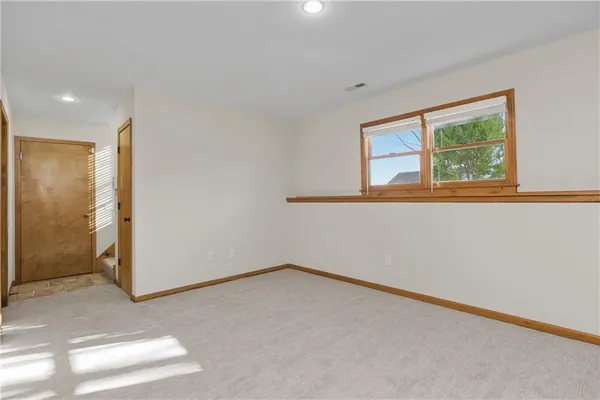 $345,000 | 14114 Lora Street, Smithville, MO 64089