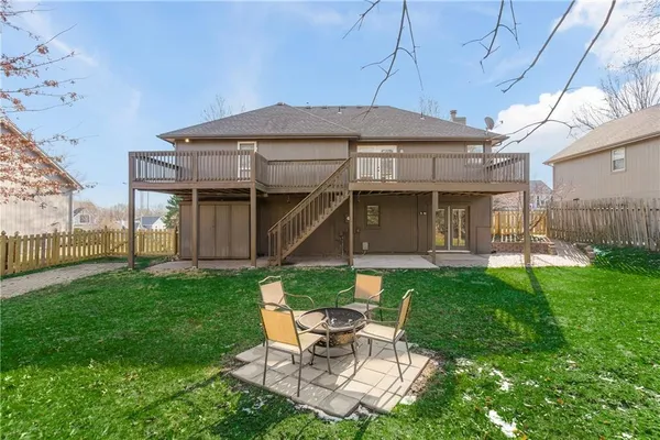 $345,000 | 14114 Lora Street, Smithville, MO 64089