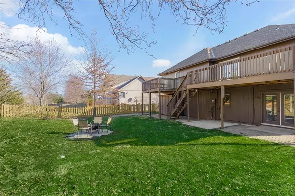 $345,000 | 14114 Lora Street, Smithville, MO 64089