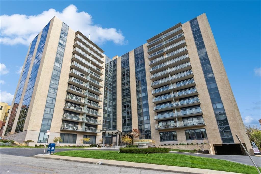 4545 Wornall Road, Unit 310 Kansas City, MO 64111 - Photo 2 of 32