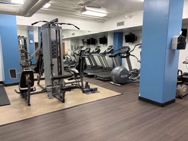 4545 Wornall Road, Unit 310 Kansas City, MO 64111 - Photo 23 of 32