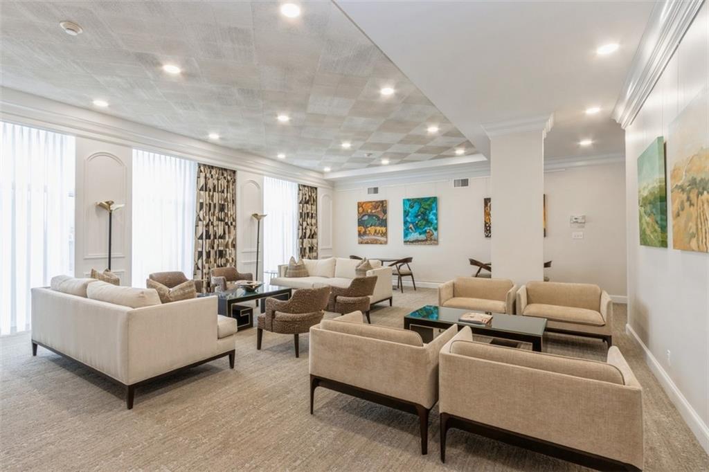 4545 Wornall Road, Unit 310 Kansas City, MO 64111 - Photo 5 of 32