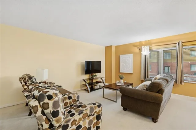 $220,000 | 4545 Wornall Road, Unit 310, Kansas City, MO 64111