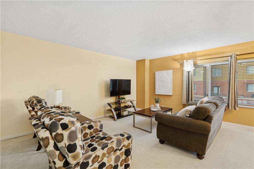 4545 Wornall Road, Unit 310 Kansas City, MO 64111 - Photo 8 of 32