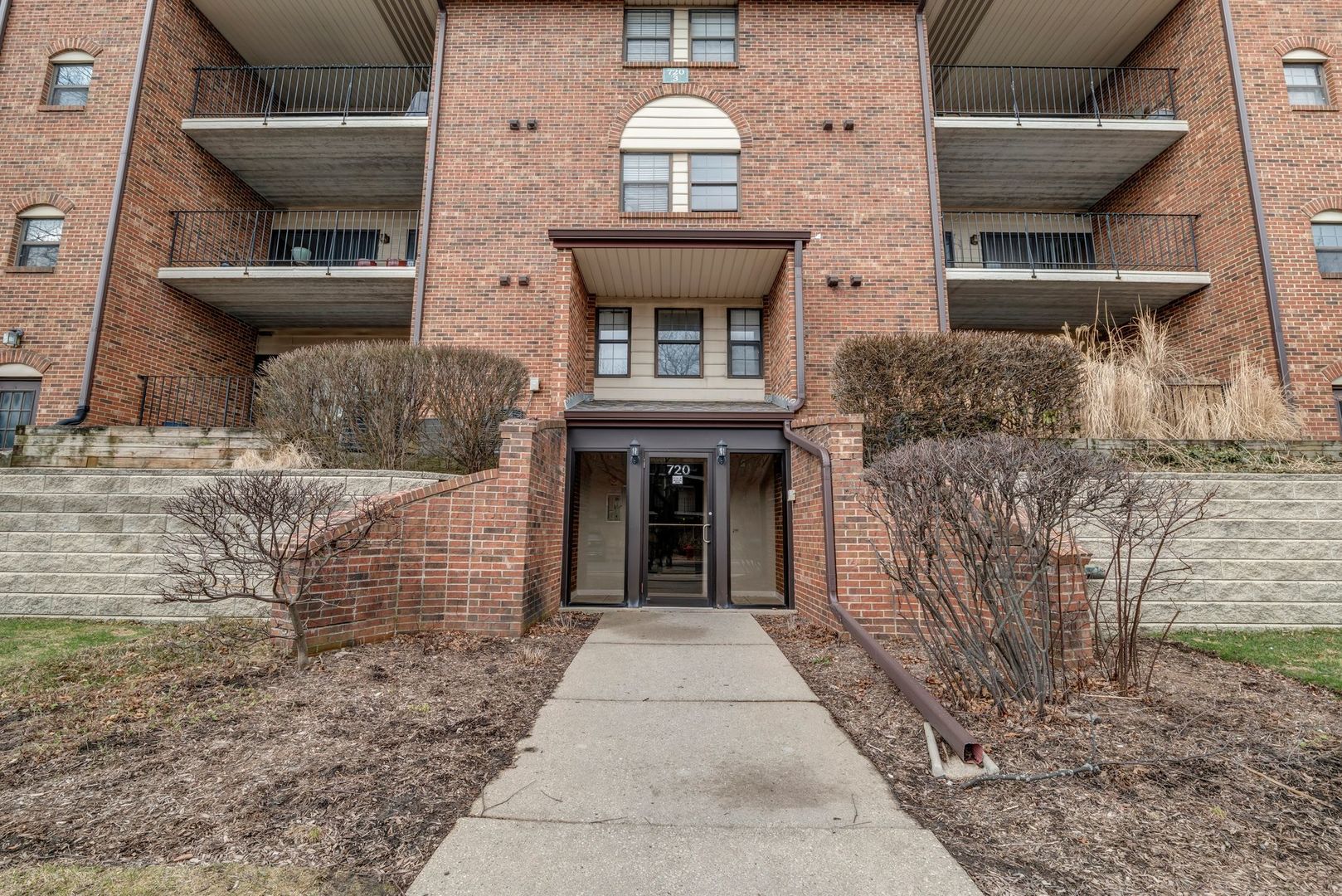 720 Weidner Road, Unit 101 Buffalo Grove, IL 60089 - Photo 2 of 20 Gallery Image 2