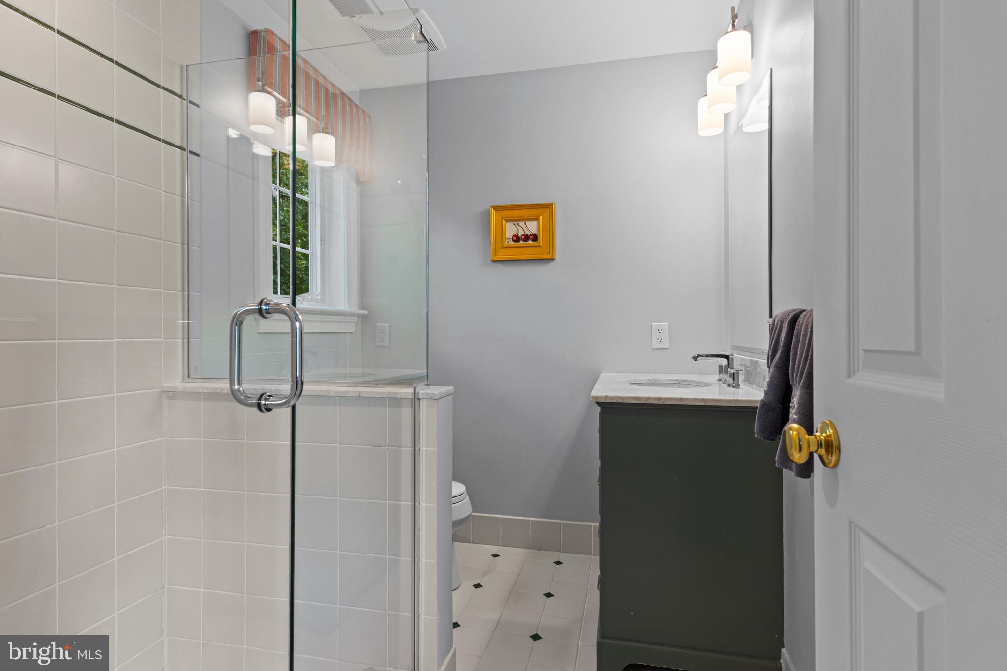 225 Sugartown Road Devon, PA 19333 - Photo 56 of 74 Full bathroom