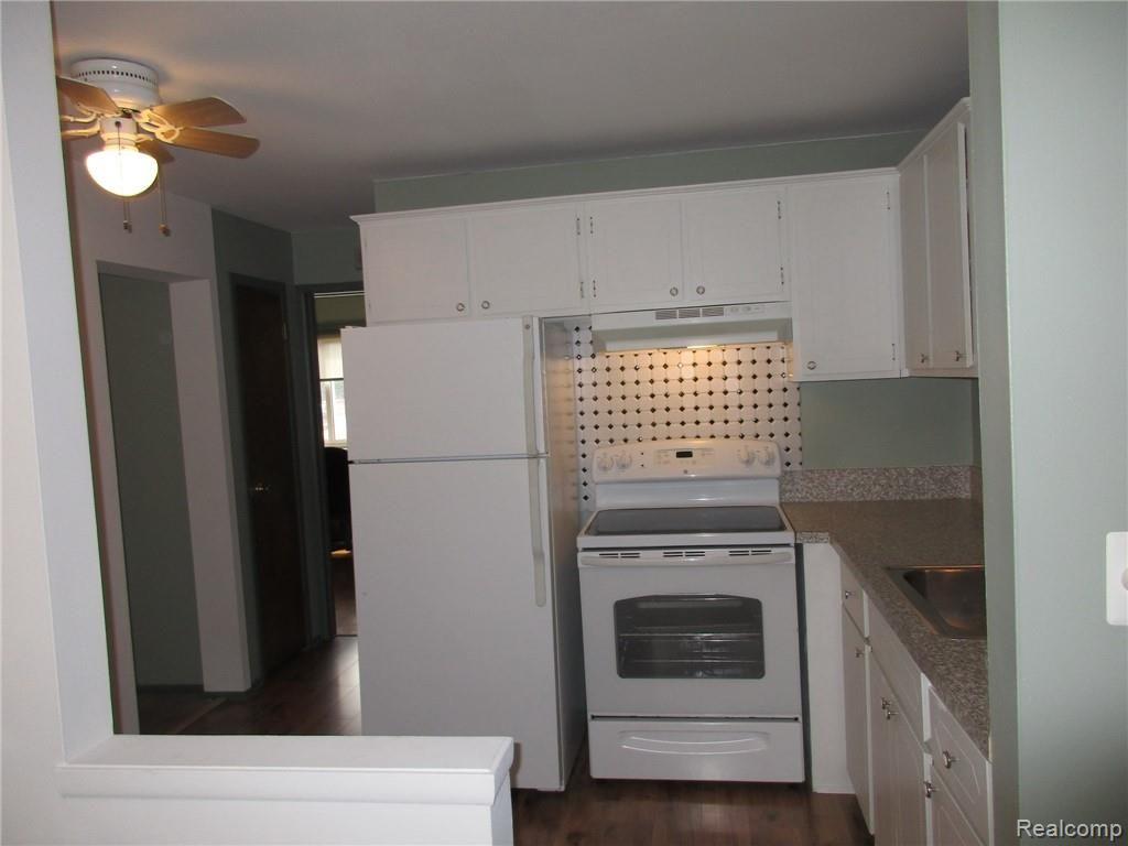 29676 Hoover Road, Unit 118 Warren, MI 48093 - Photo 6 of 12