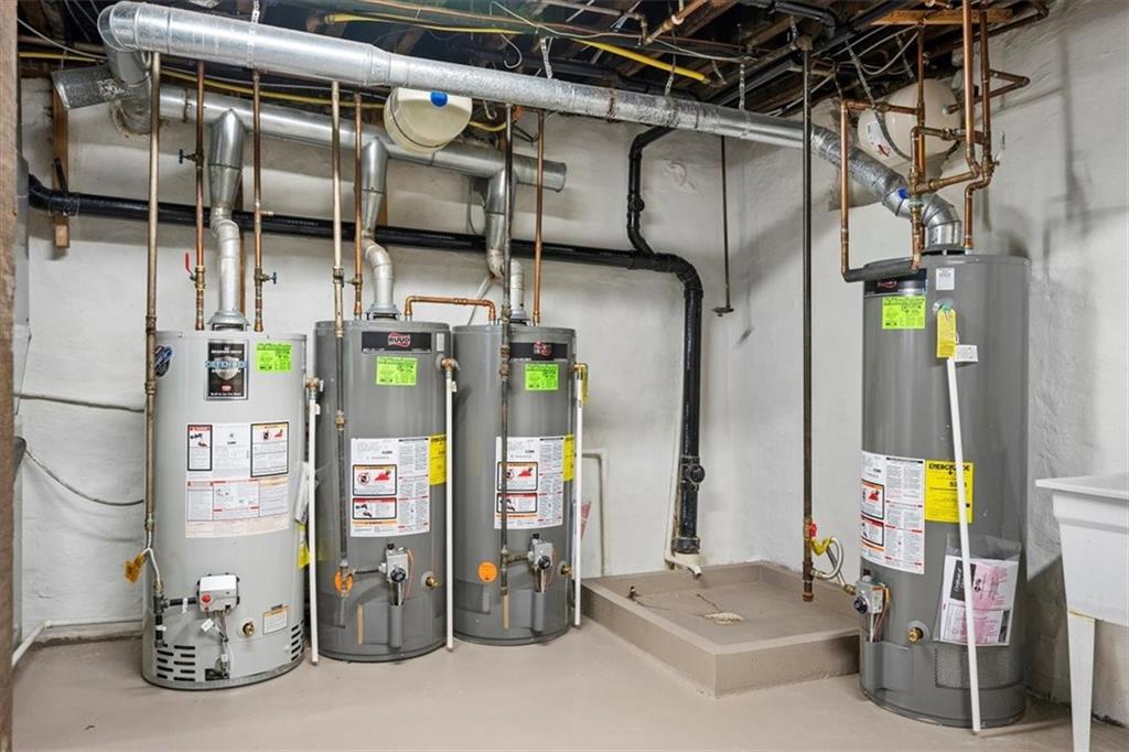 4731 Butler Street Pittsburgh, PA 15201 - Photo 22 of 50 a view of store room with gym equipment