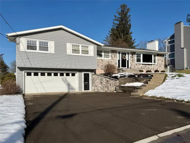 $399,000 | 3613 Alameda Lane, Endicott, NY 13760