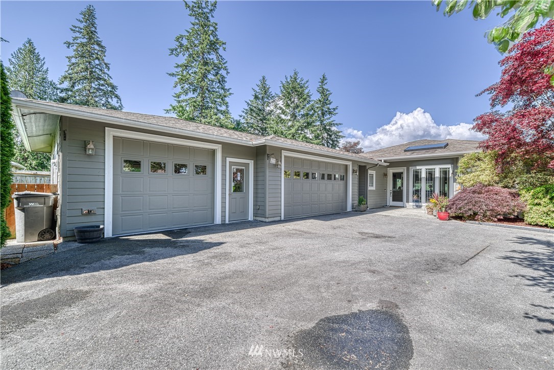 2631 Marine Drive Bremerton, WA 98312 - Photo 1 of 40