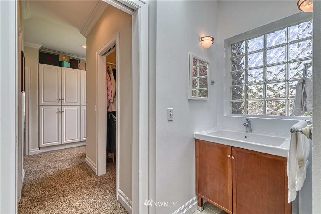 2631 Marine Drive Bremerton, WA 98312 - Photo 11 of 40