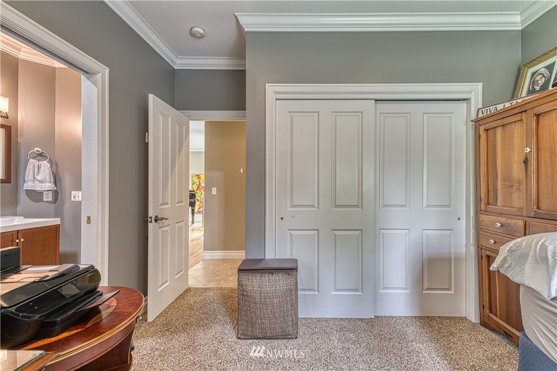 2631 Marine Drive Bremerton, WA 98312 - Photo 12 of 40