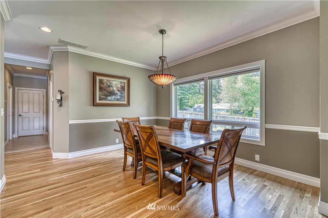 2631 Marine Drive Bremerton, WA 98312 - Photo 18 of 40