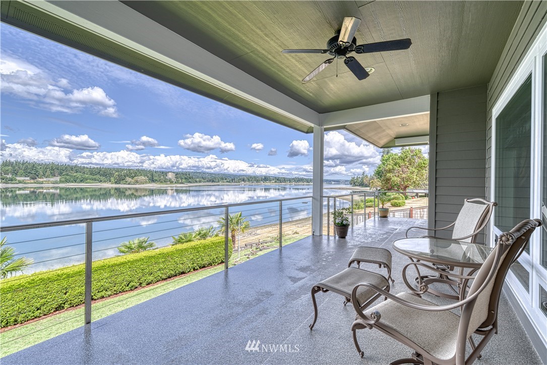 2631 Marine Drive Bremerton, WA 98312 - Photo 3 of 40