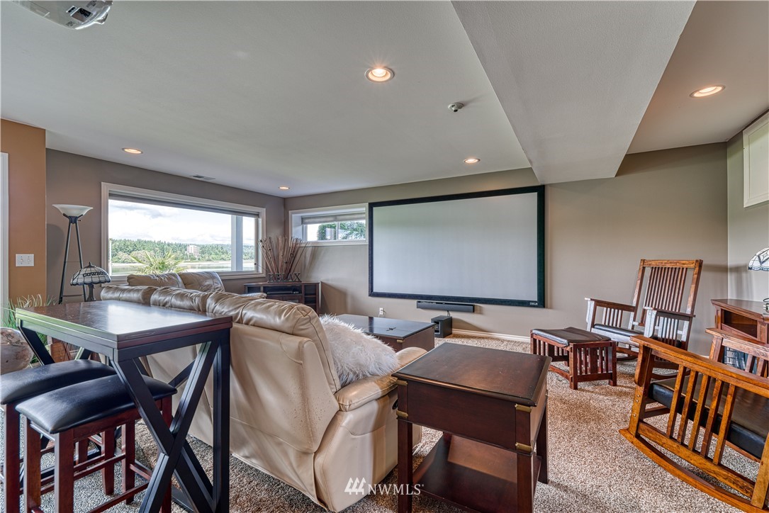 2631 Marine Drive Bremerton, WA 98312 - Photo 25 of 40