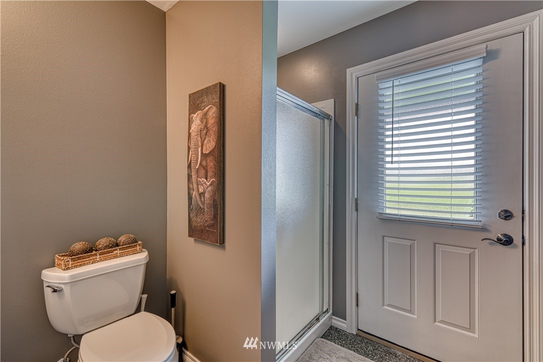 2631 Marine Drive Bremerton, WA 98312 - Photo 32 of 40