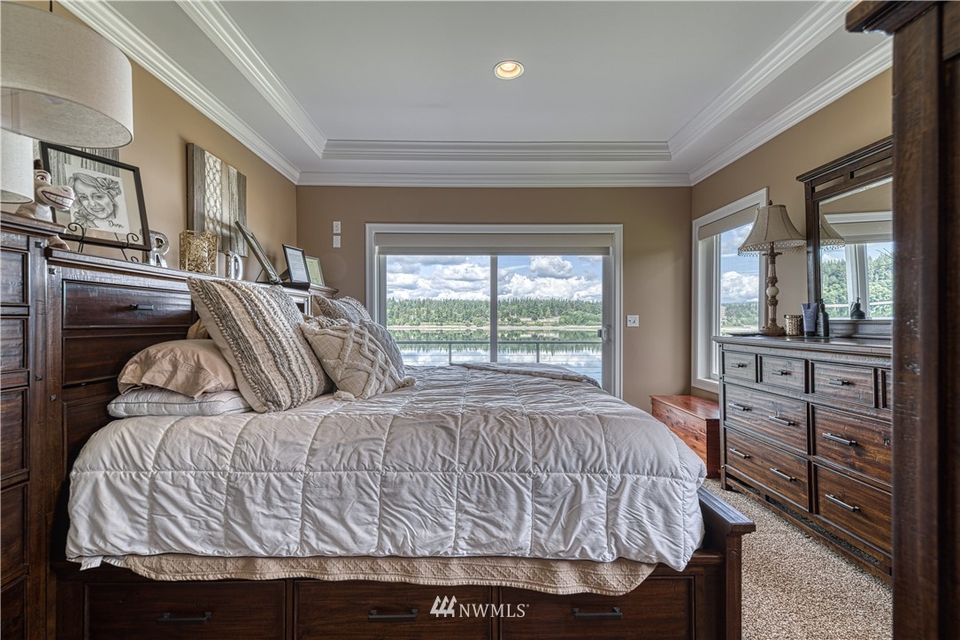 2631 Marine Drive Bremerton, WA 98312 - Photo 7 of 40