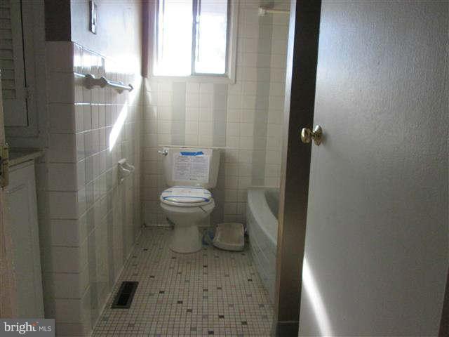 355 Brock Bridge Road Laurel, MD 20724 - Photo 11 of 26 Bath