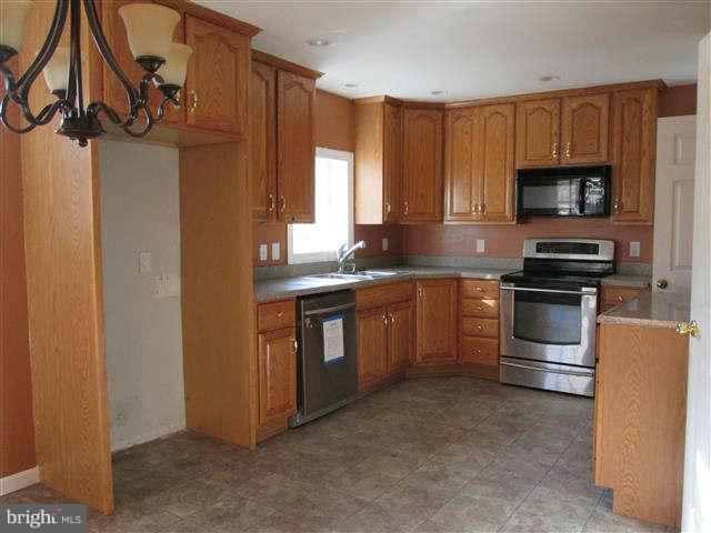 355 Brock Bridge Road Laurel, MD 20724 - Photo 9 of 26 Kitchen
